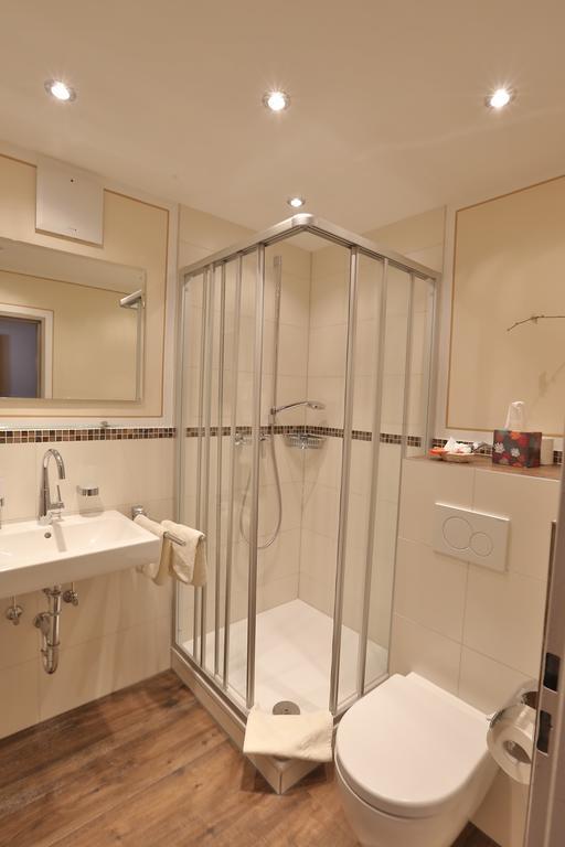 Hotel Bockmaier Oberpframmern Kültér fotó