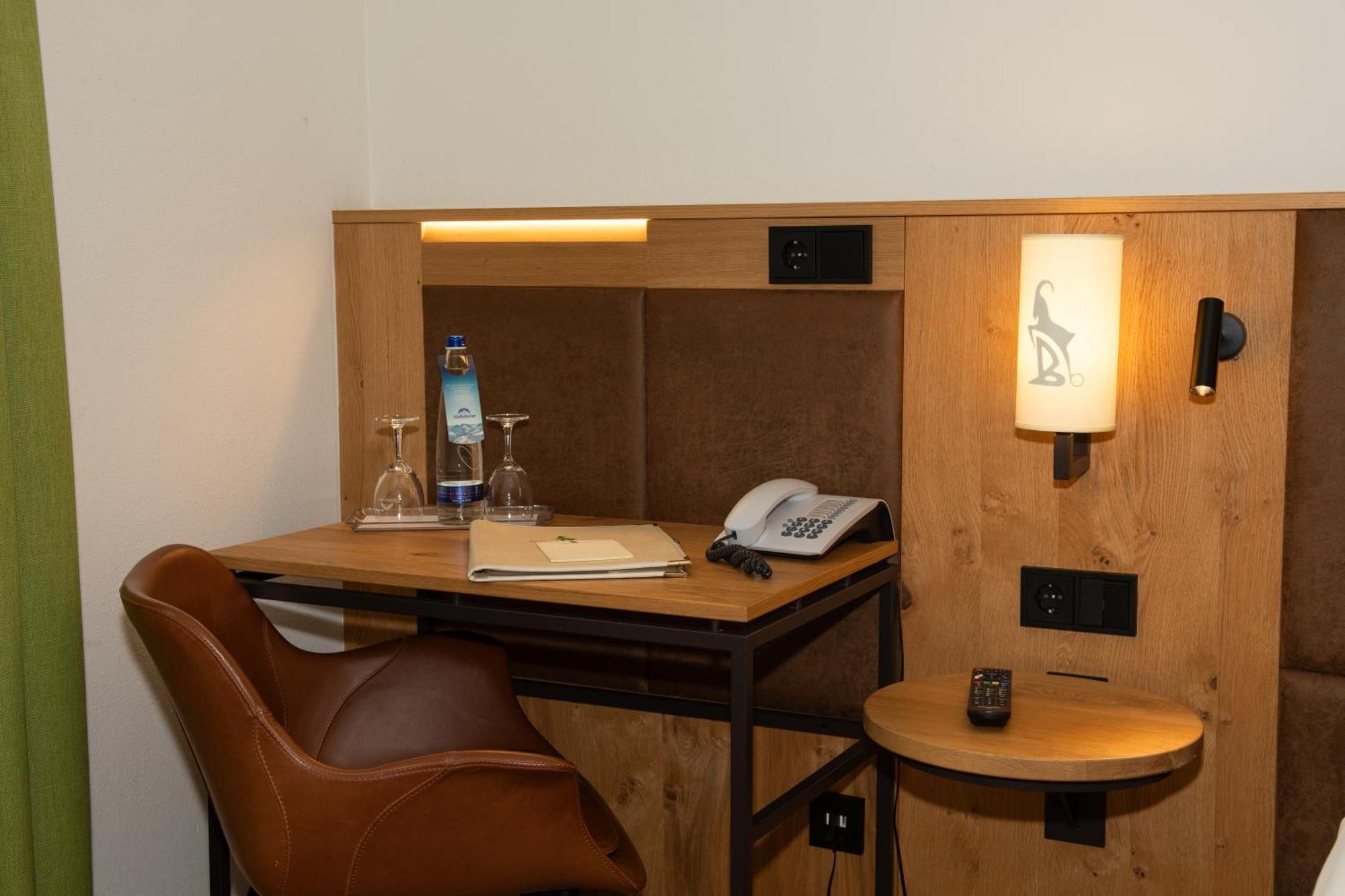 Hotel Bockmaier Oberpframmern Kültér fotó